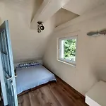 Warminska Przystan - Dom Caloroczny Дом отдыха *