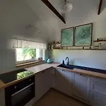 Warminska Przystan - Dom Caloroczny Дом отдыха *